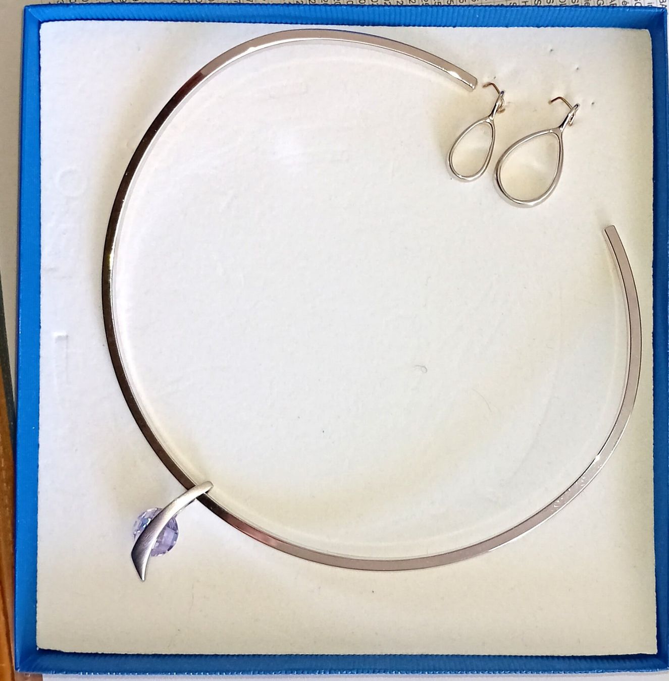 Pierre Lang Catenine: Collier / 3 pendentifs argentés Pierre Lang - acier – Usato da Neuchatel venduto da Vlenoble