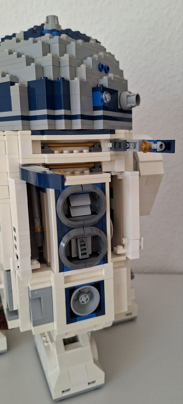 Lego Jeux de construction: LEGO Star Wars 10225 R2D2 UCS – D'occasion à Horw par McChili 4