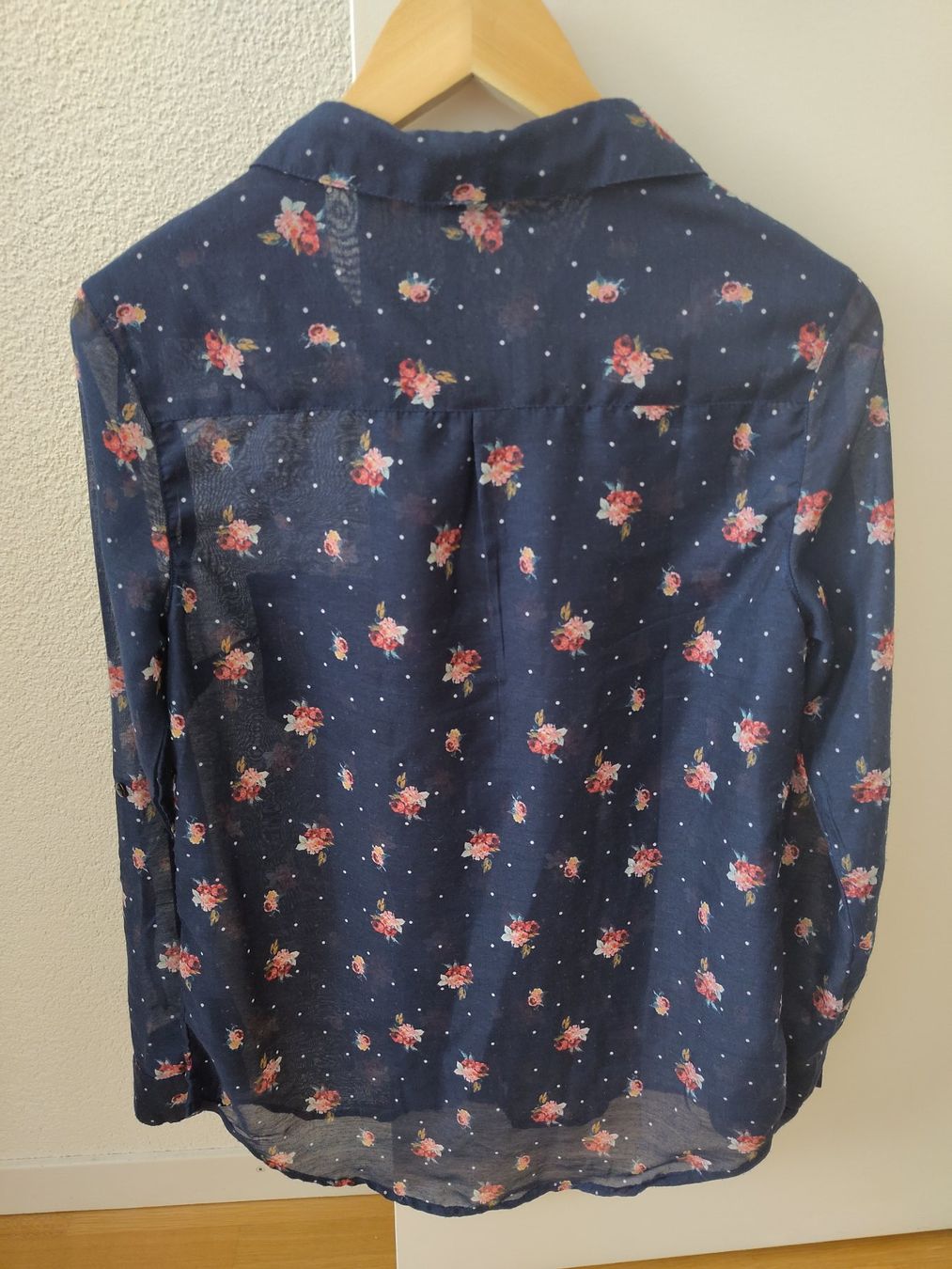 Stradivarius Chemisiers: Bluse Stradivarius Blumenmuster – D'occasion à Baden par shinifin 2
