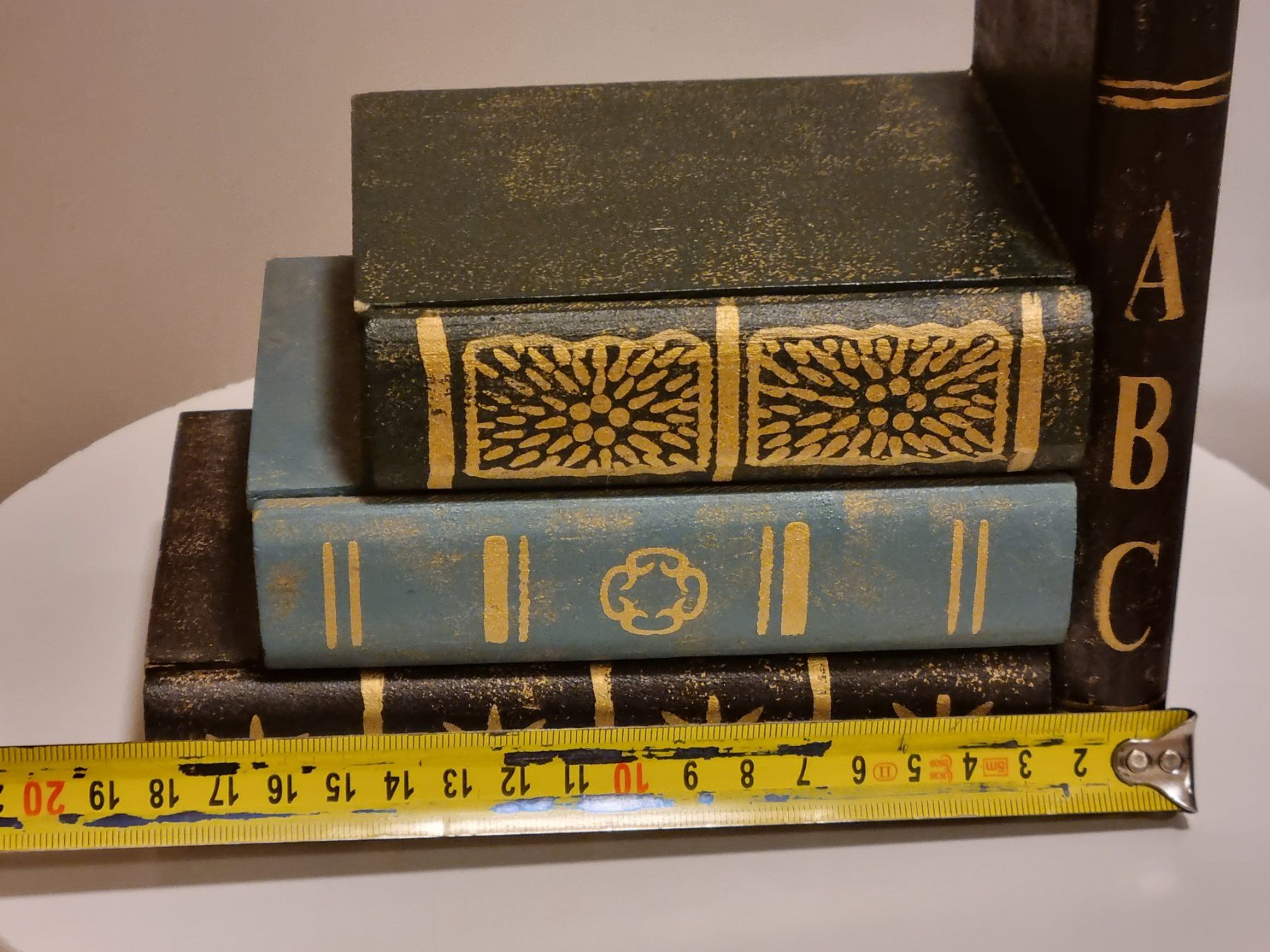 Altro in Decorazioni & Accessori: Buchstützen mit Geheimfächern Bücher-Optik – Usato da Scharnachtal venduto da devin03 6