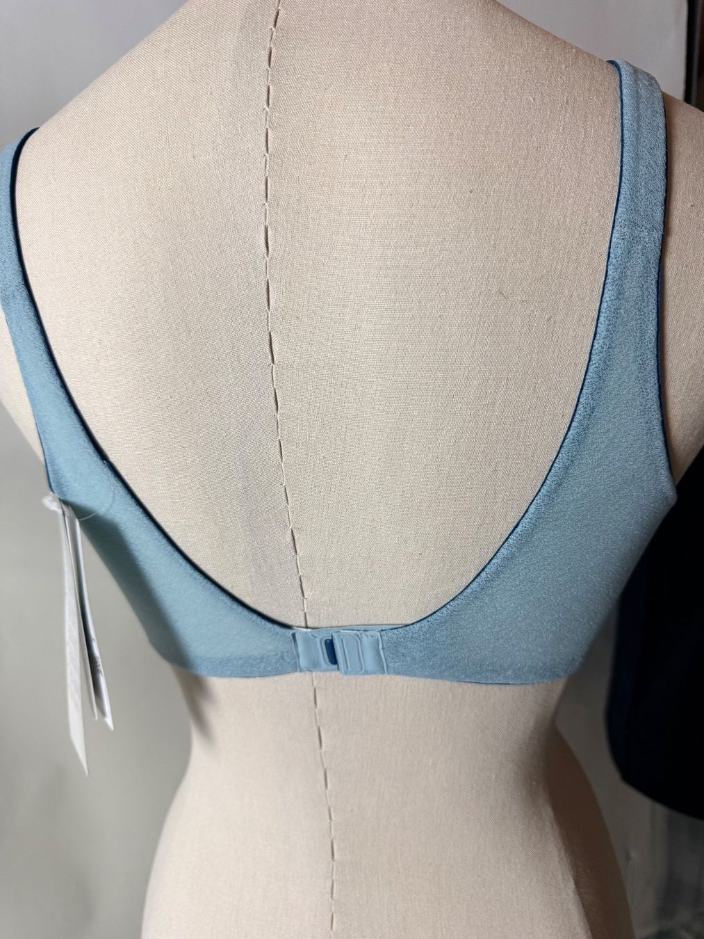 Sloggi Sonstige Unterwäsche: SLOGGi, OXYGENE Infinite Soft Bra, Grösse L, Farbe Blau – Neu und originalverpackt aus Rudolfstetten von gst_g7xl 1