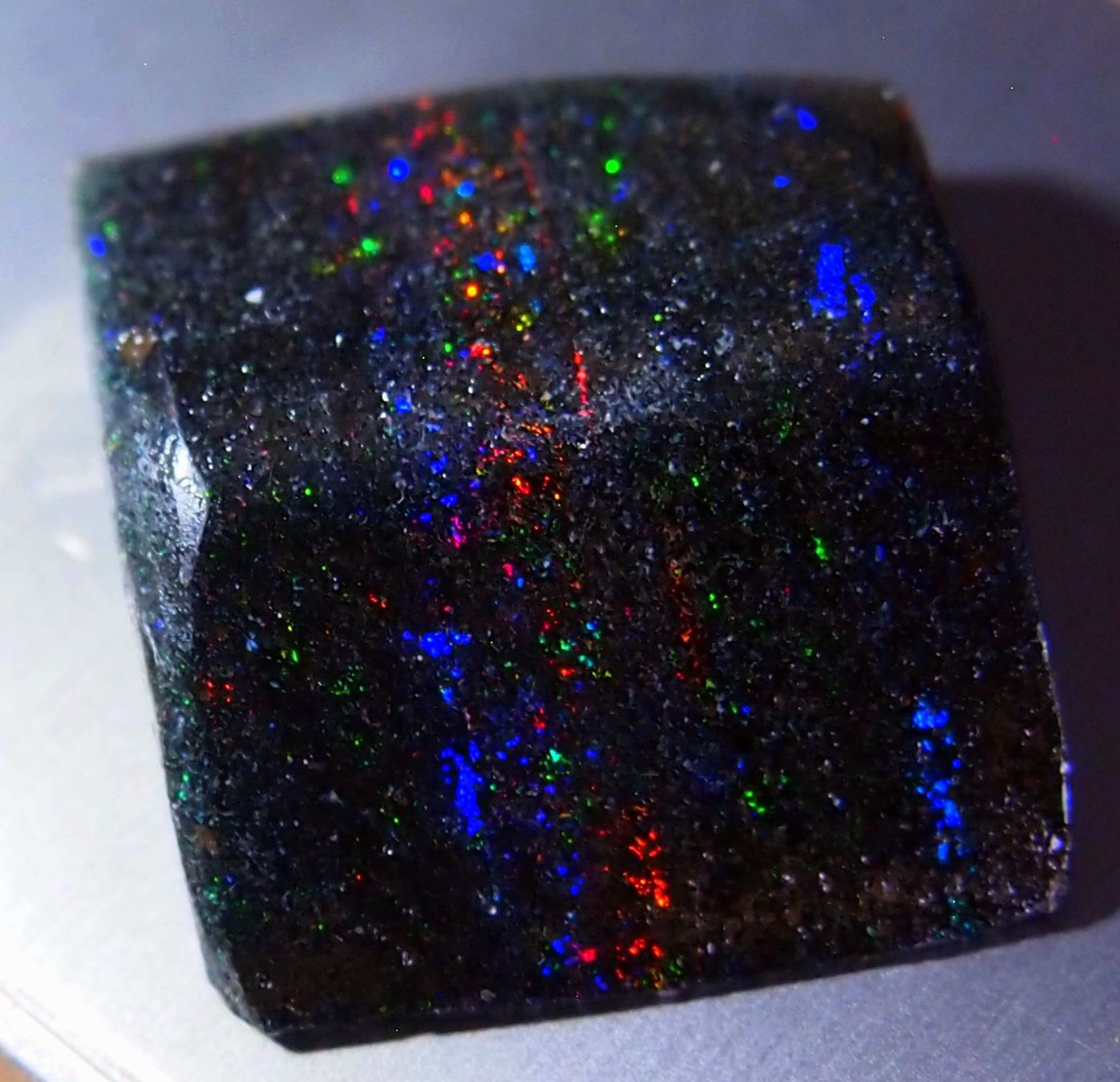 Pierres précieuses: 63 CTS polierter ANDAMOOKA OPAL  selten , einzigartig – Neuf avec emballage d'origine à Reinach BL par Hesekiel39 4