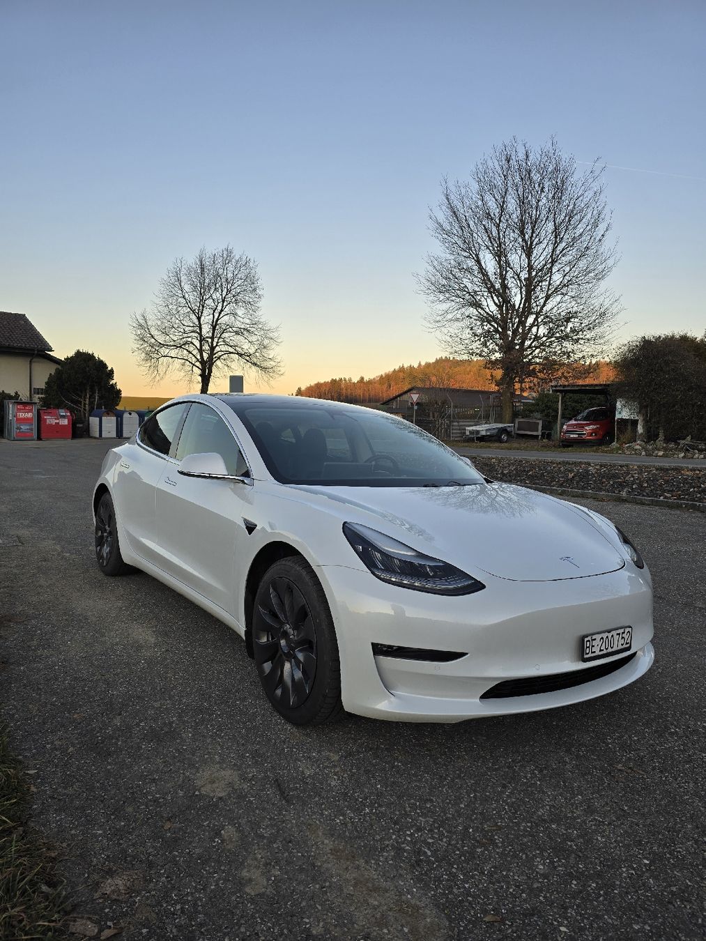 Tesla Automobili: Tesla Model 3 Dual Motor 476ps – Usato da Hettiswil venduto da Keeoll 1