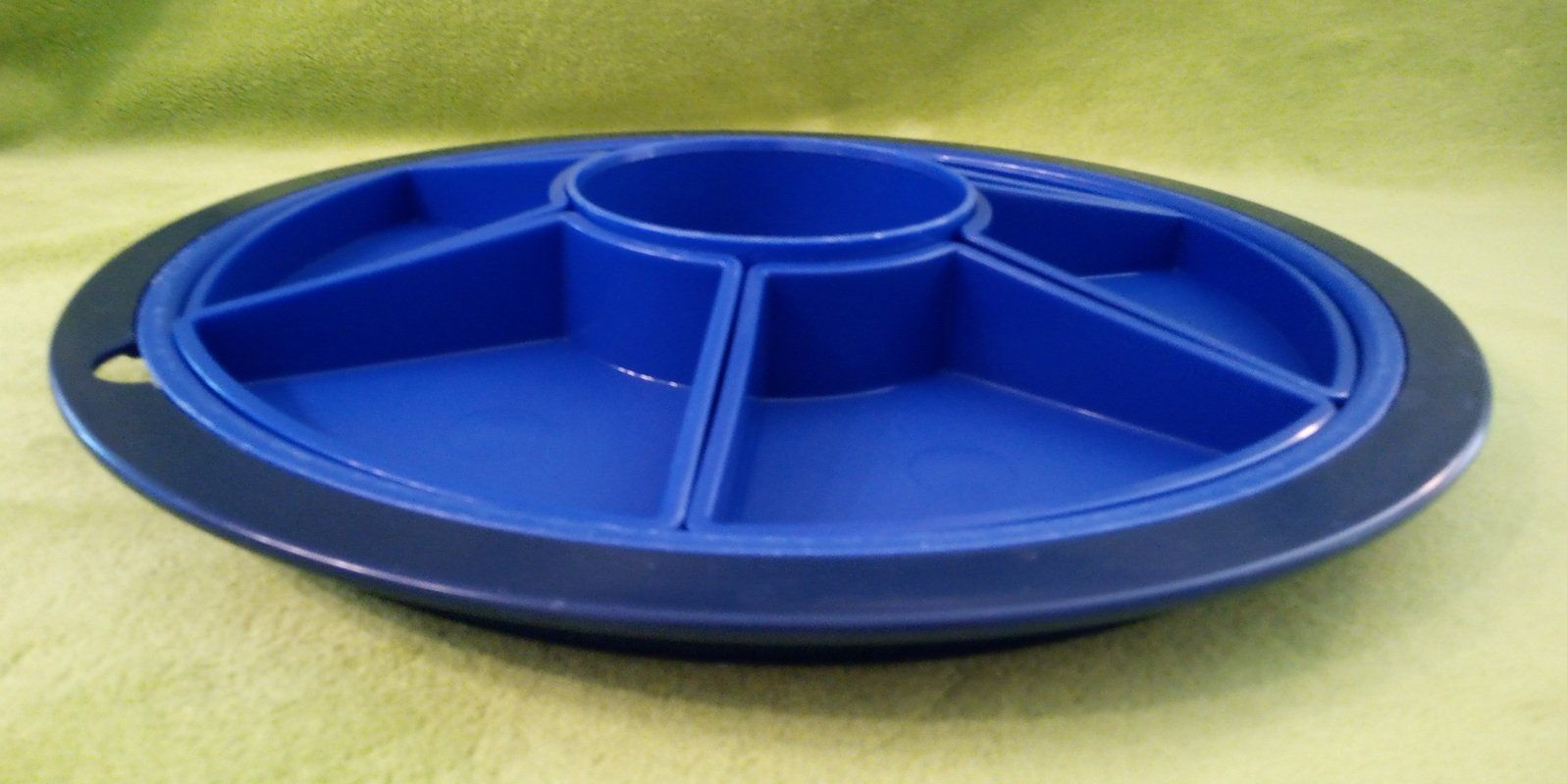 Tupperware Plateaux: TUPPERWARE Preludio Snacktablett Ø 34 cm Serviertablett – D'occasion à Werdenberg par EXA-Secondhand 1