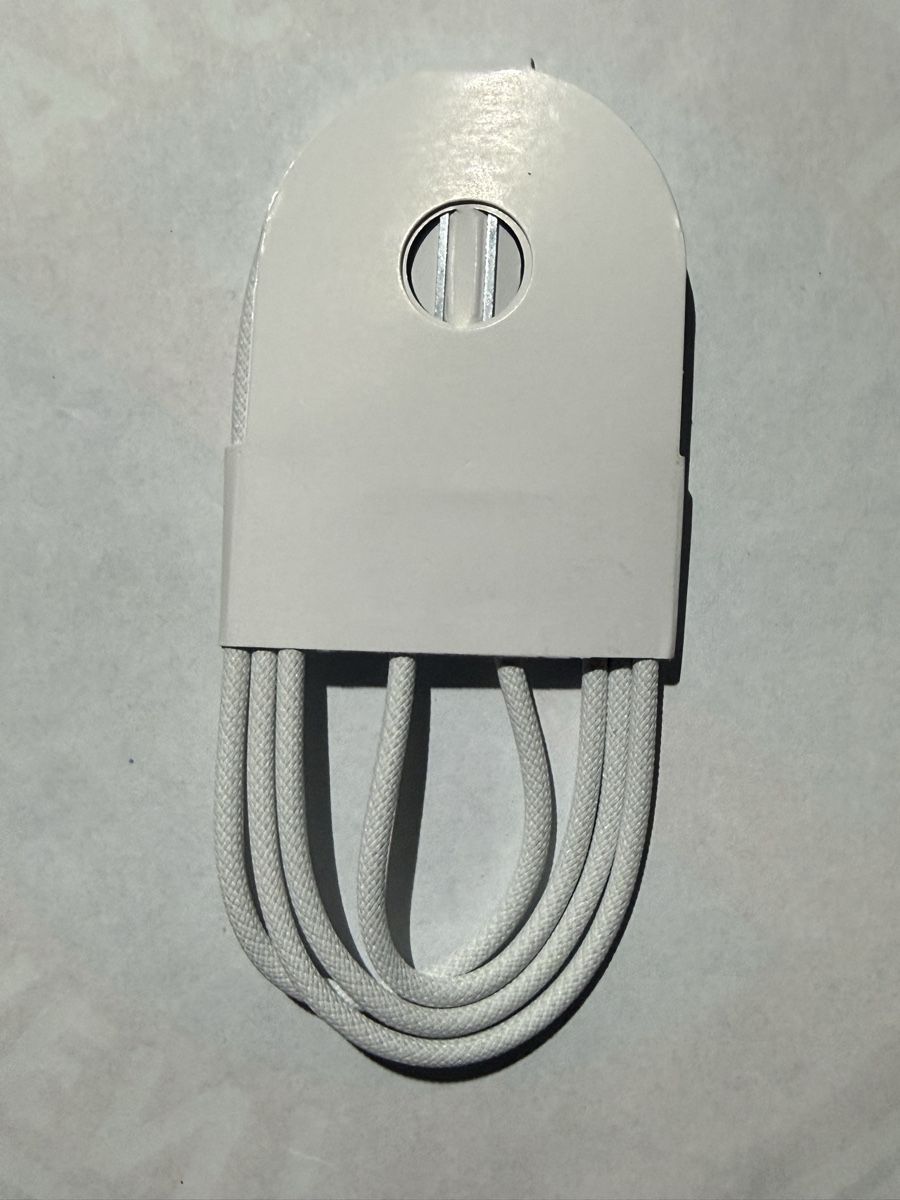 Cavi: Câble USB-C tressé blanc 1m neuf – Nuovo e nell'imballaggio originale da Lausanne venduto da Licio7 2