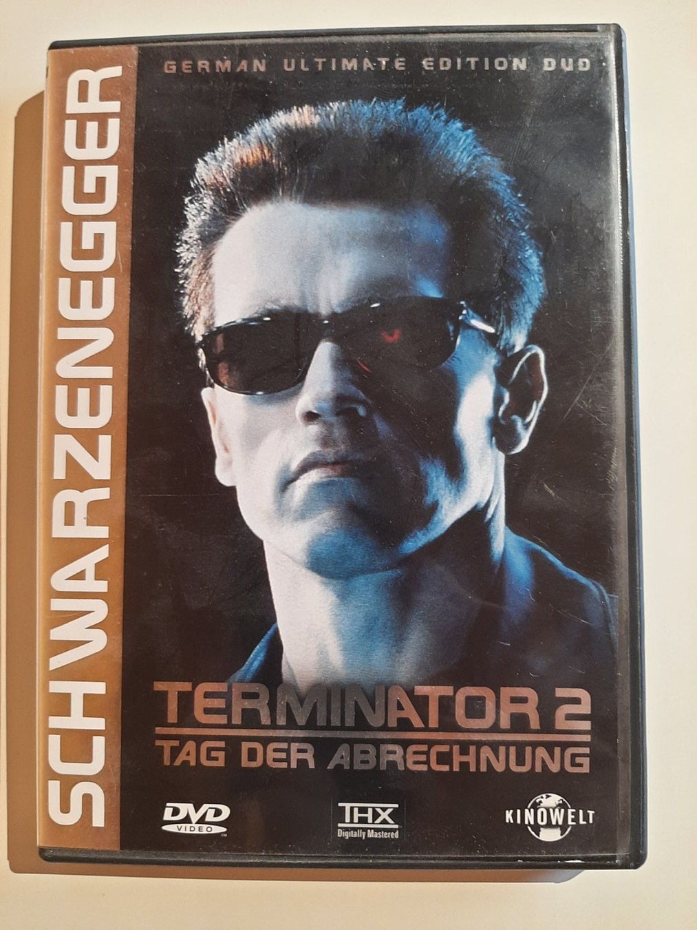 Alle DVDs: TERMINATOR 2 - TAG DER ABRECHNUNG – Gebraucht aus Hinwil von