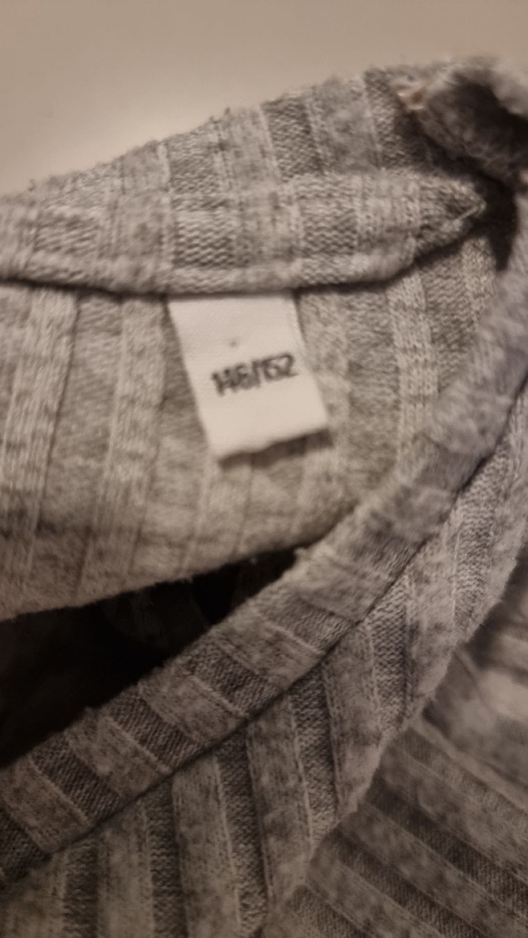 Maglioni & Felpe: Pulli, Mädchen, Gr. 146/152,  – Usato da Wigoltingen venduto da Zuckerfee84 1