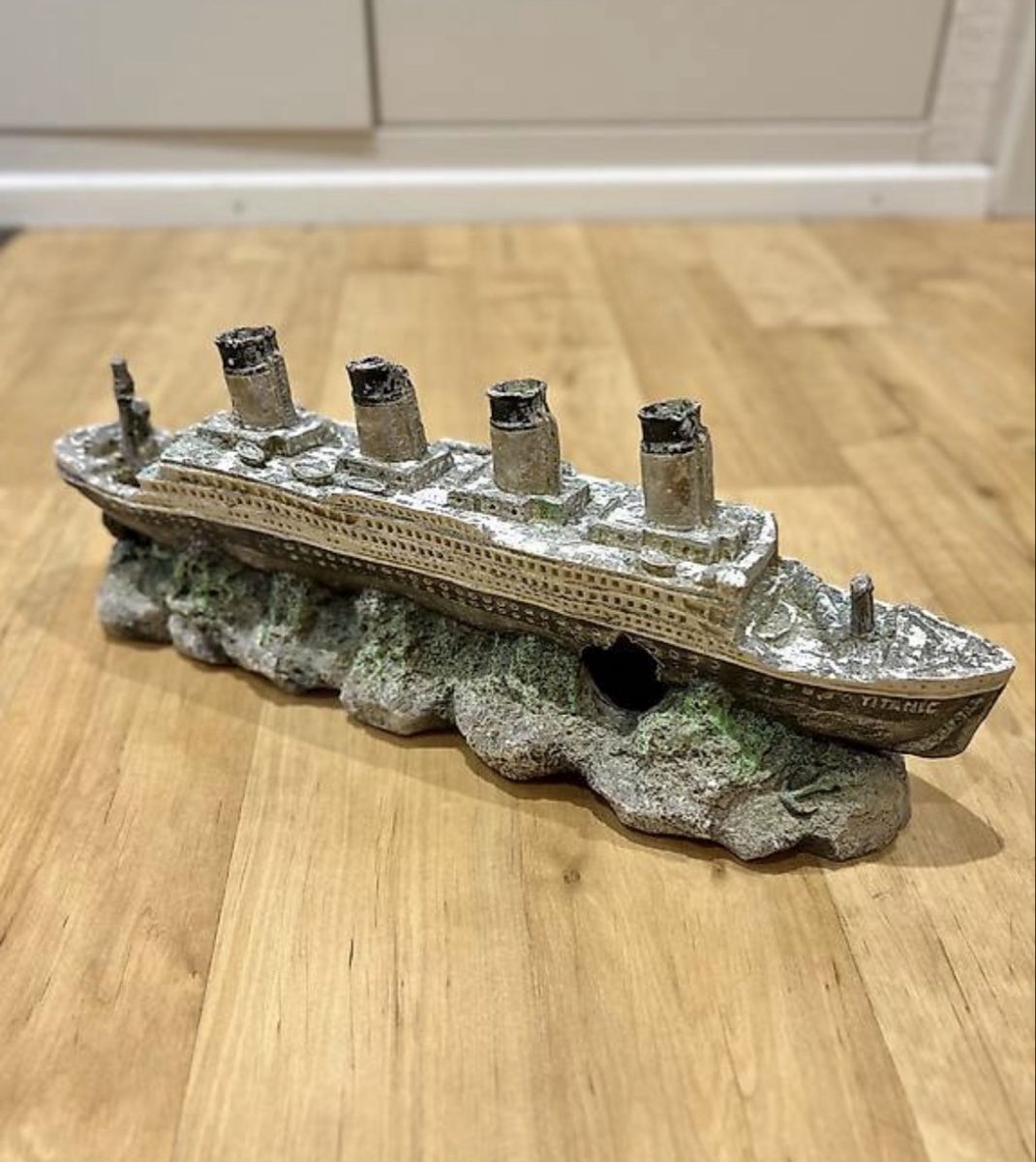 Alle Dekorationen: Aquarium Schiff (Deko) – Gebraucht aus Ebikon von may_vx87 1