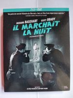 IL MARCHAIT LA NUIT