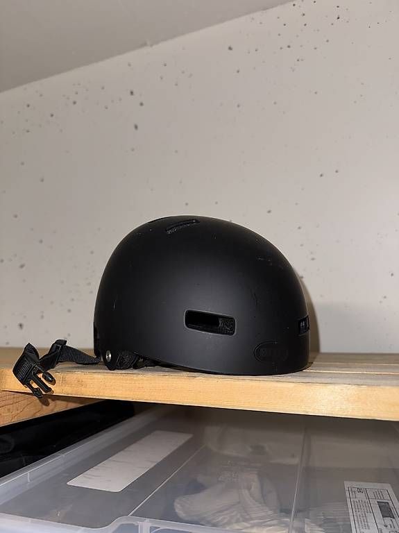Caschi: Bell Fahrradhelm – Usato da Uster venduto da hanna99