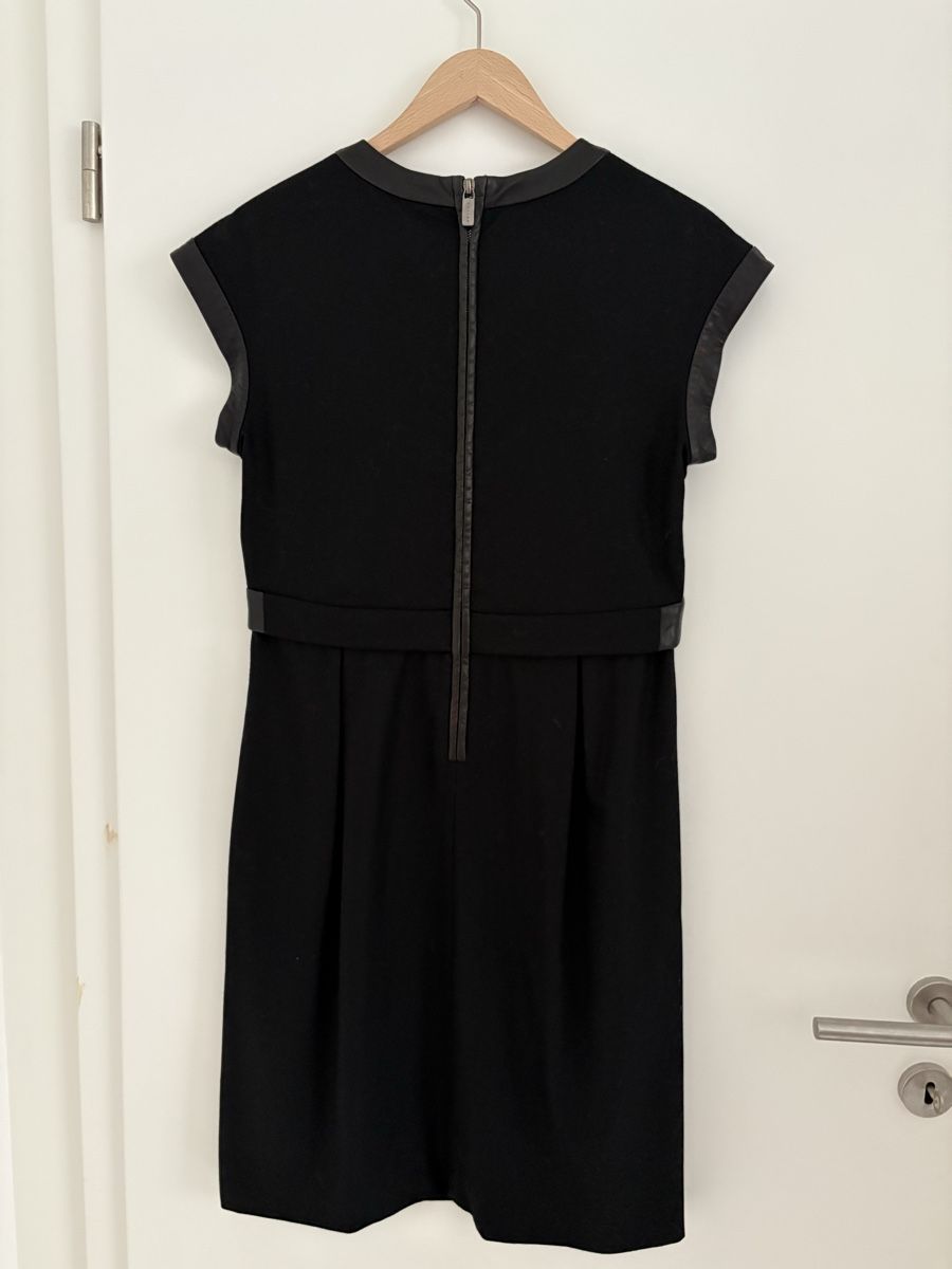 Celine Vestiti: Robe noire Céline  – Usato da Vésenaz venduto da ilomd 3