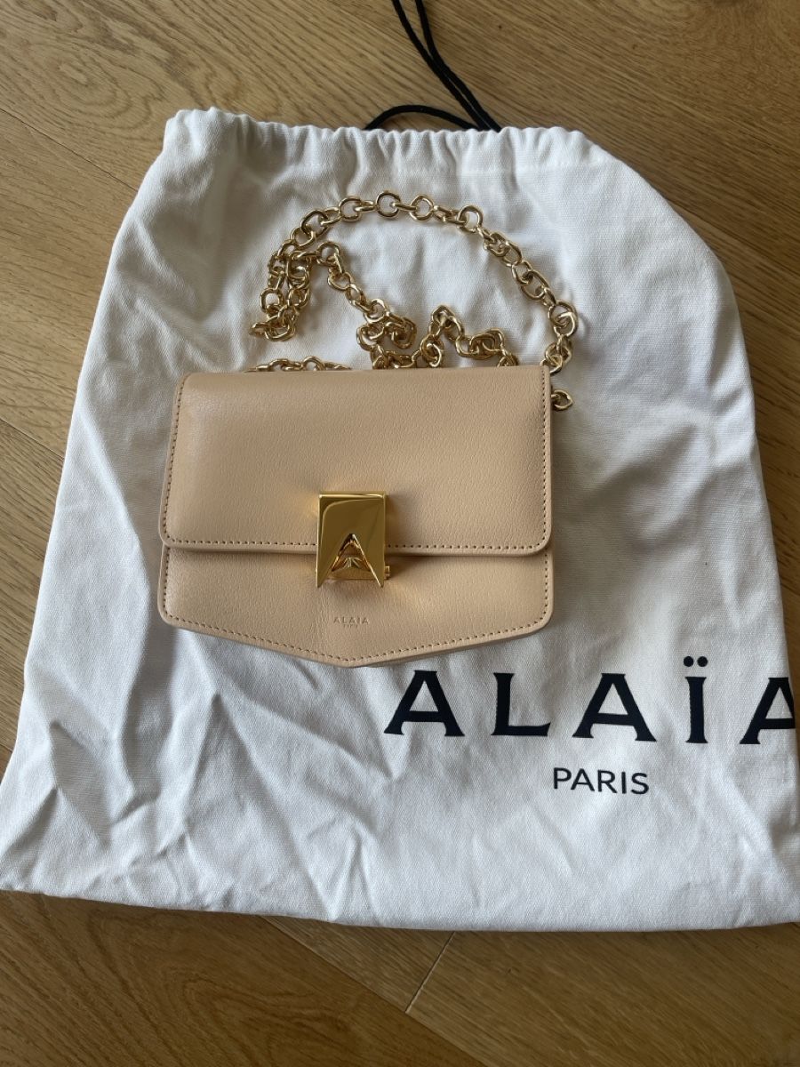 Alaia Borse da donna: ALAÏA  Le Papa – Nuovo (secondo la descrizione) da Küsnacht ZH venduto da oli_dr6q