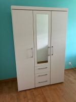 Kleiderschrank mit Spiegel