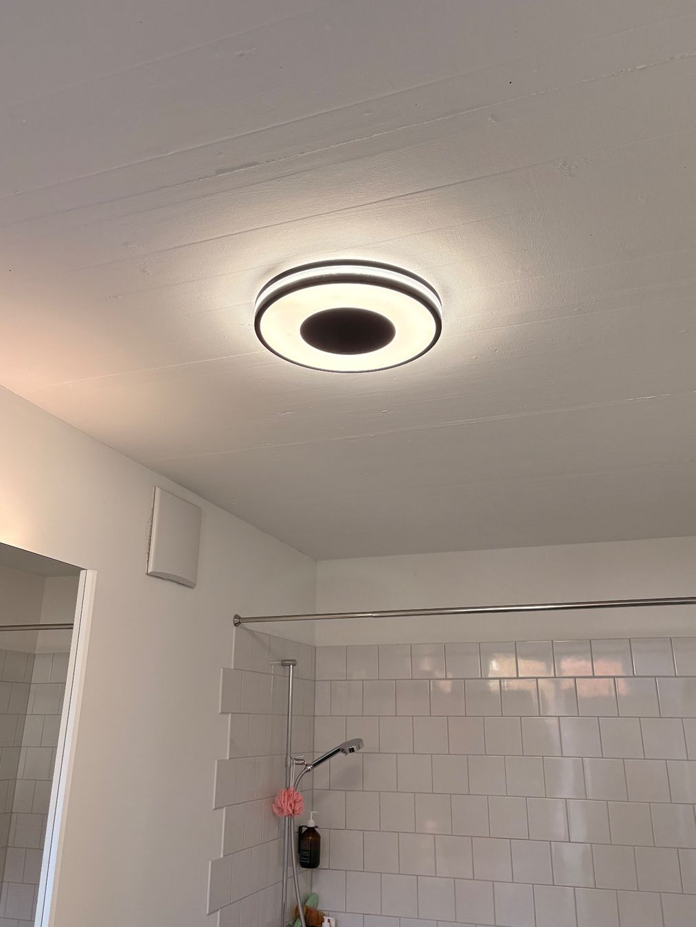 Philips Kronleuchter & Deckenlampen: Philips Hue Being Basis Deckenleuchte - Schwarz – Gebraucht aus Uetikon am See von gko_lpw8 2
