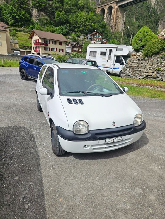 Renault twingo mit MFK 06.2023