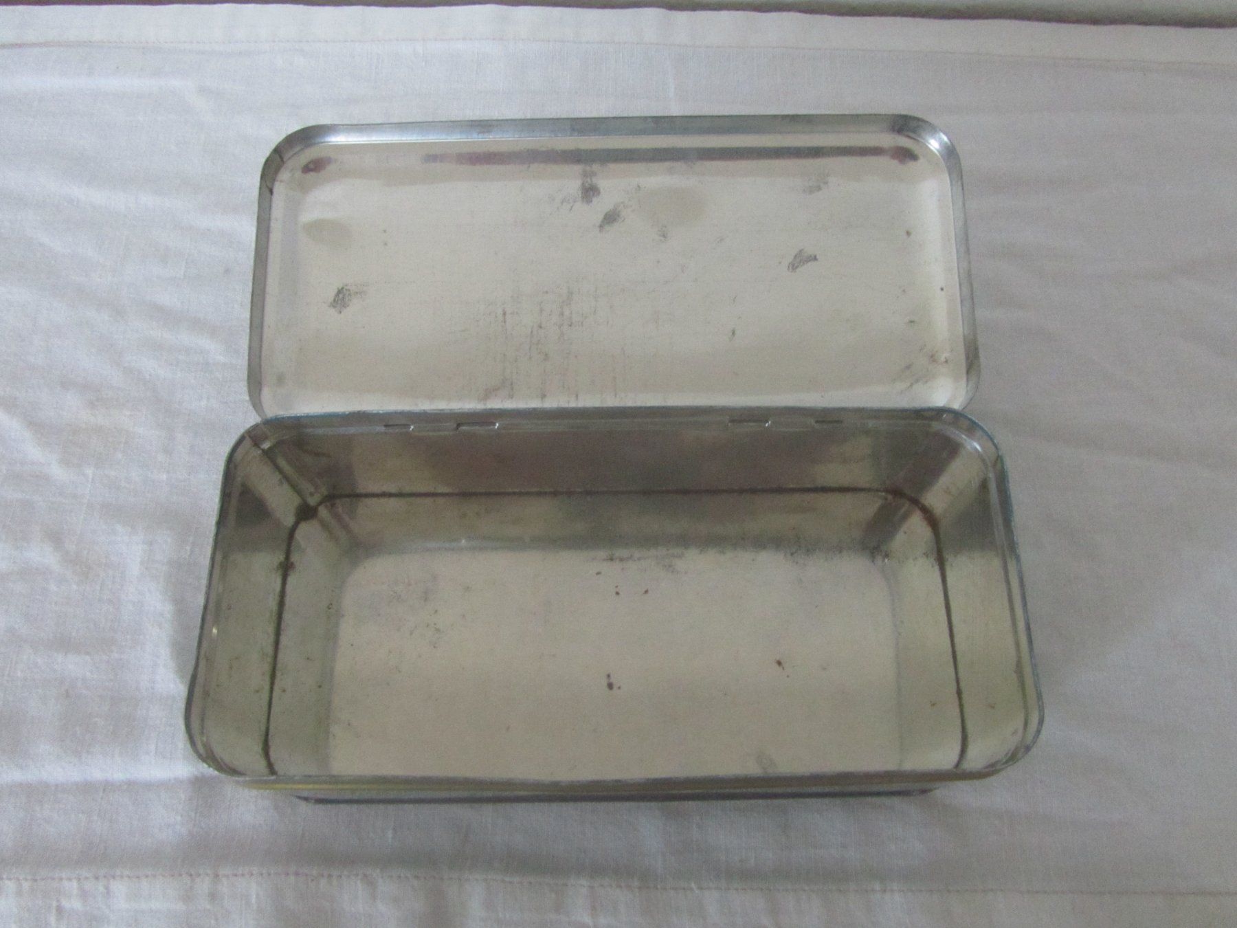 Pots: Jugendstil Blechdose mit Blumenmuster und Dame in Rosa – D'occasion à Seengen par mikelele 4