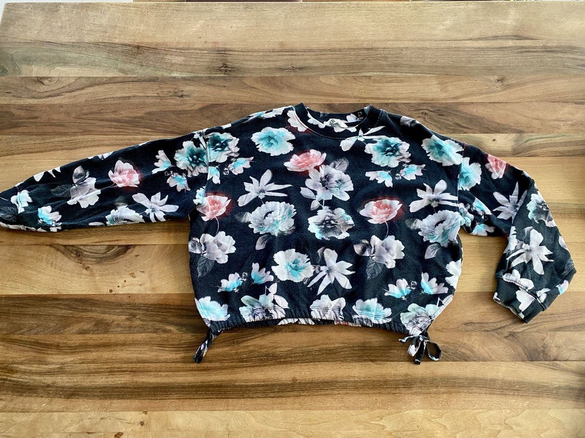H&M Maglioni & Felpe: lässiges Sweatshirt Pulli H&M Grösse 146 152 Mädchen – Usato da Horw venduto da dreamsofacid