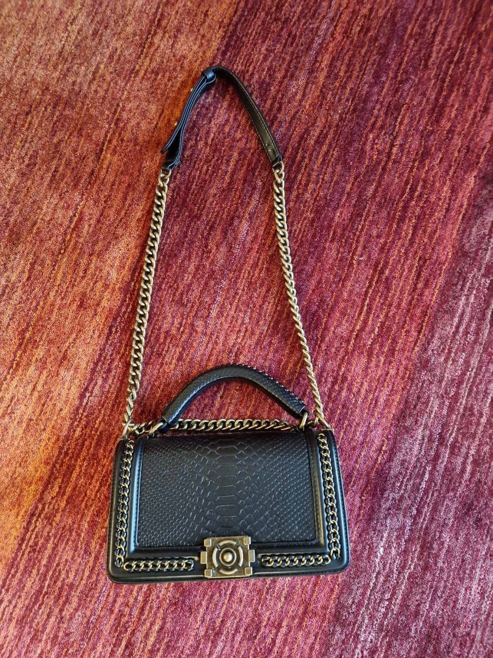 Taschen für Damen: Sac imitation cuir croco noir – Gebraucht aus Veyrier von Leilazizou 1