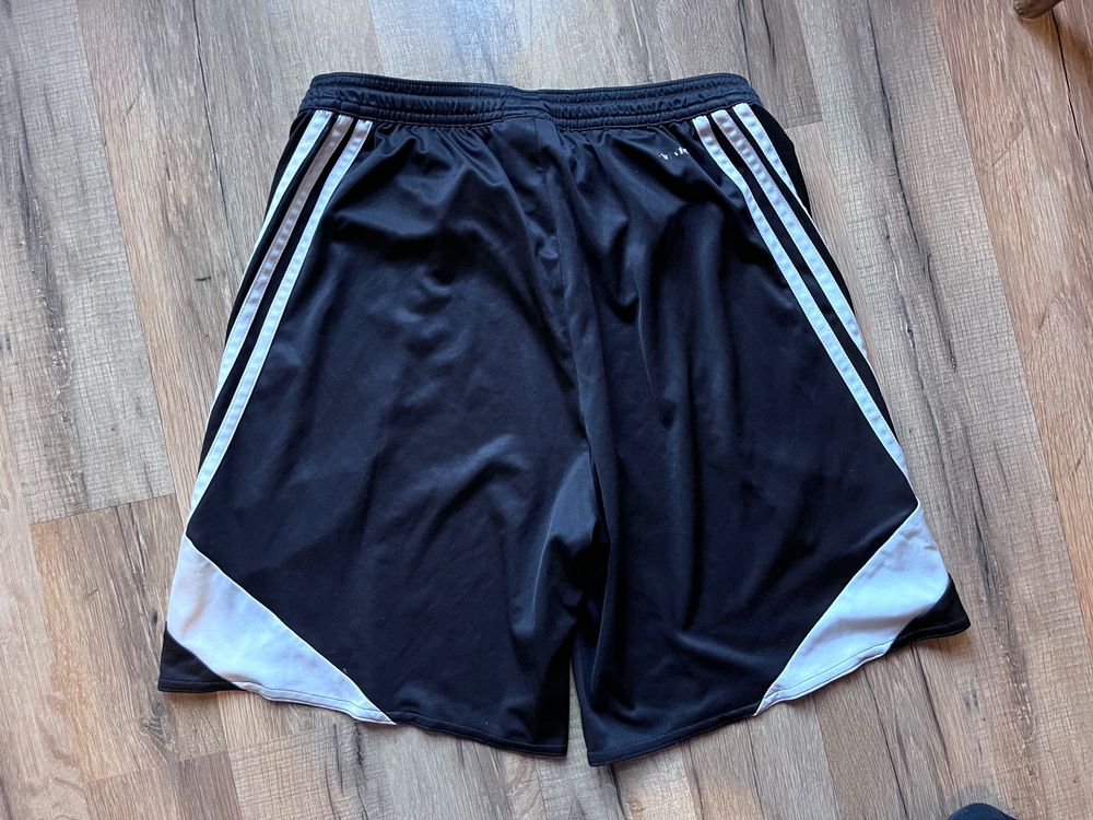 Kurze Sporthose Adidas Gr sse S Kaufen auf Ricardo