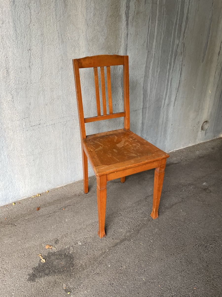 Chaises: Holzstuhl vintage, gebraucht – D'occasion à Bern par coca-cola12 1