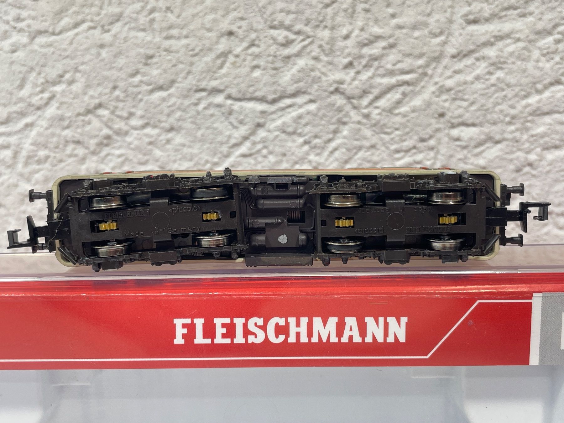 Fleischmann Modellini di ferrovie: Fleischmann 734607 DB BR 111 E-Lok , gealtert, Spur N – Usato da Wilderswil venduto da Modellbahn-Shop-Moll 5