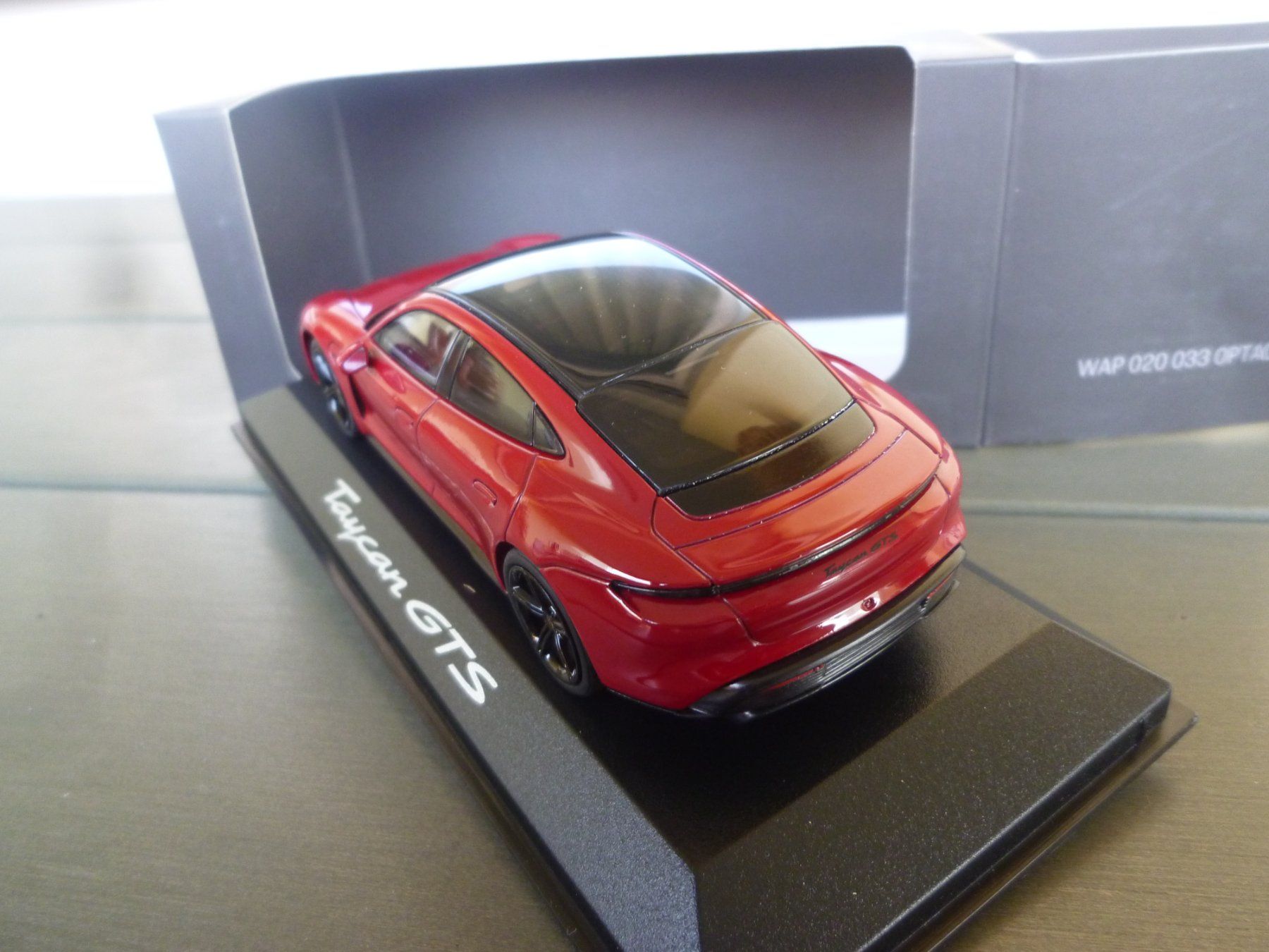 Porsche Modellini d'auto: Porsche Taycan GTS – Nuovo e nell'imballaggio originale da Flawil venduto da Imperiosud 3