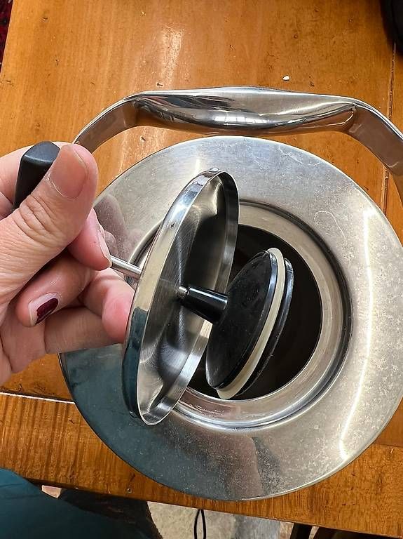 Teekannen: Bodum Tee Kaffee Kanne / Design/ Edelstahl  – Gebraucht aus Flawil von PWMU 2