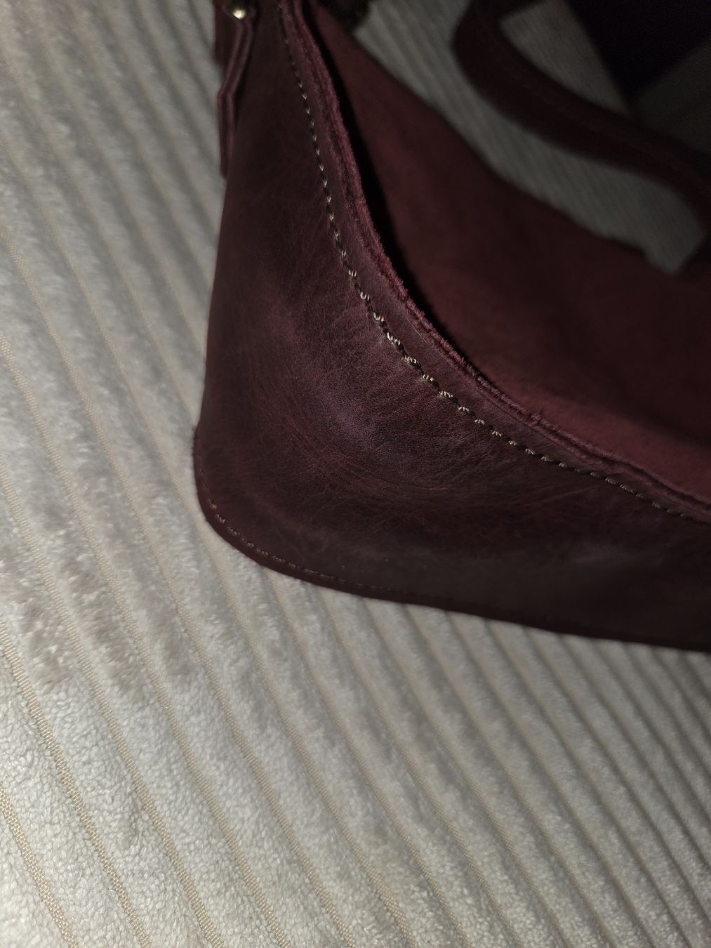 Borse da donna: Handtasche Wildleder / Frabe: Bordeauxrot – Usato da Bern venduto da Produkte.verkauf 5