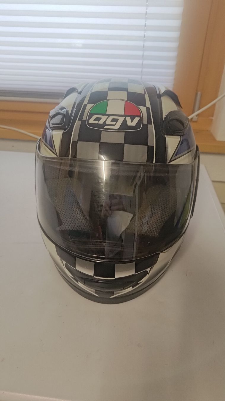 AGV Caschi & visiere: Helm Motorrad Agv – Usato da Poschiavo venduto da Linuzzo80 3