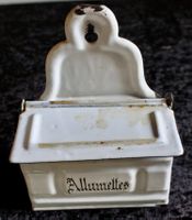 Sehr alter Emaille-Streichholzbehälter weiss, Vintage