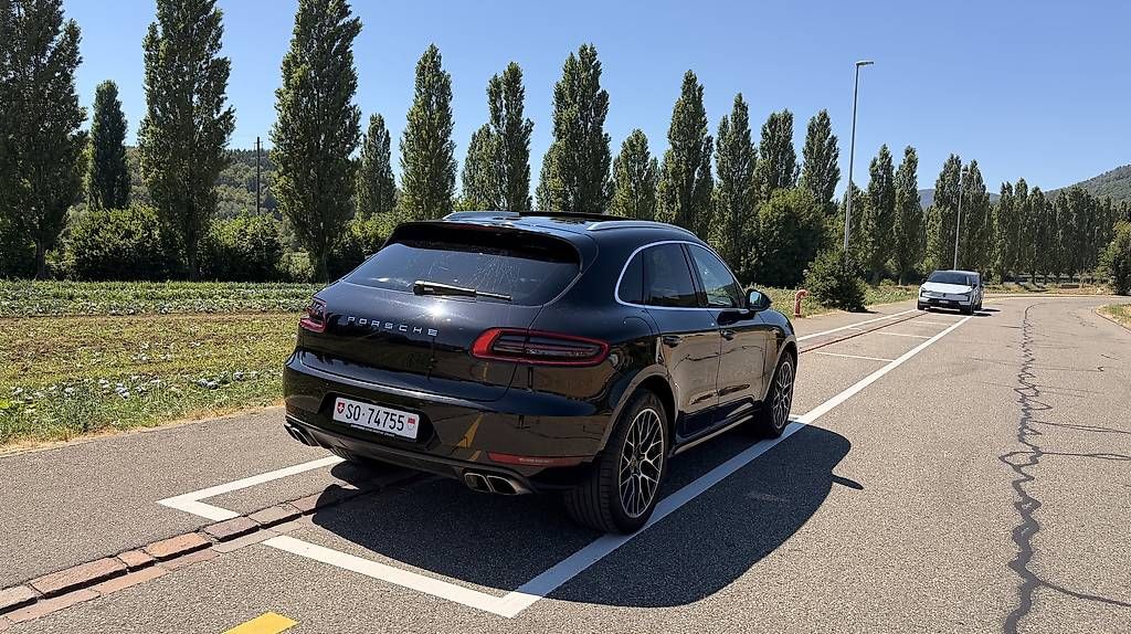 Porsche Automobili: Porsche Macan Turbo – Usato da Winznau venduto da iac_tjk7 1