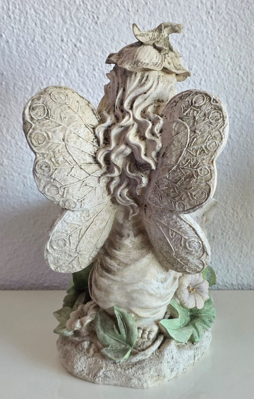 Statuette: Gartendeko: Mädchen mit Flügeln und Mohnblume – Usato da Rheinsulz venduto da Dred 5