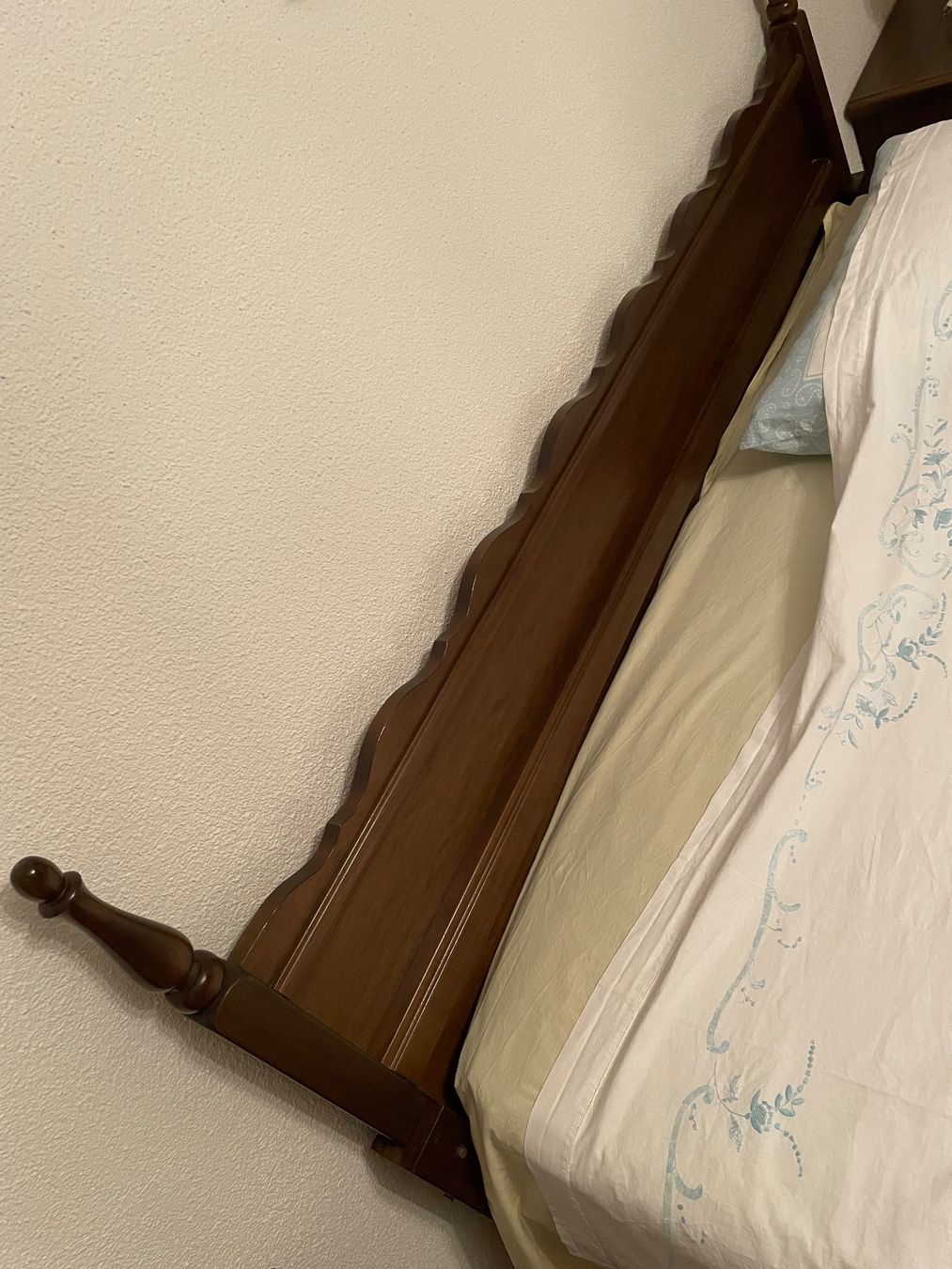 Letti: Doppelbett aus Holz – Usato da Fislisbach venduto da arse 2