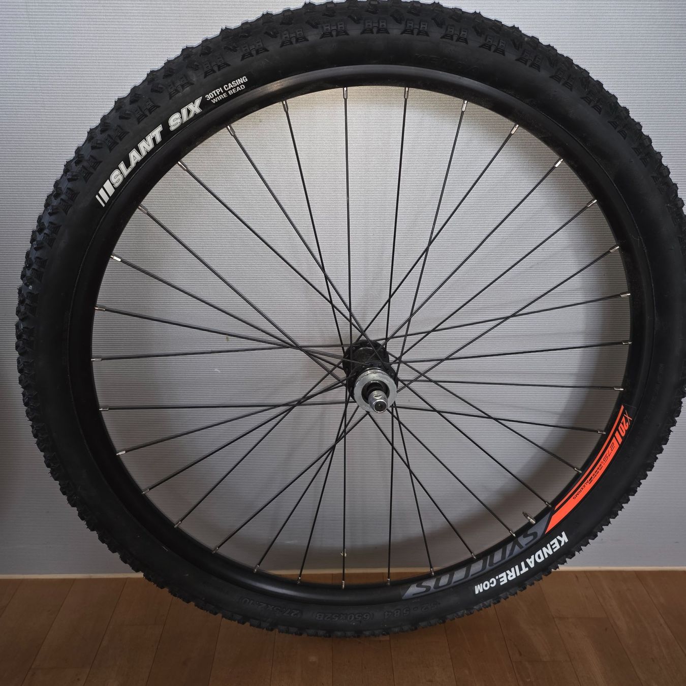 Pezzi di ricambio: Vorderrad 27.5 – Usato da Luzern venduto da Cado12 1