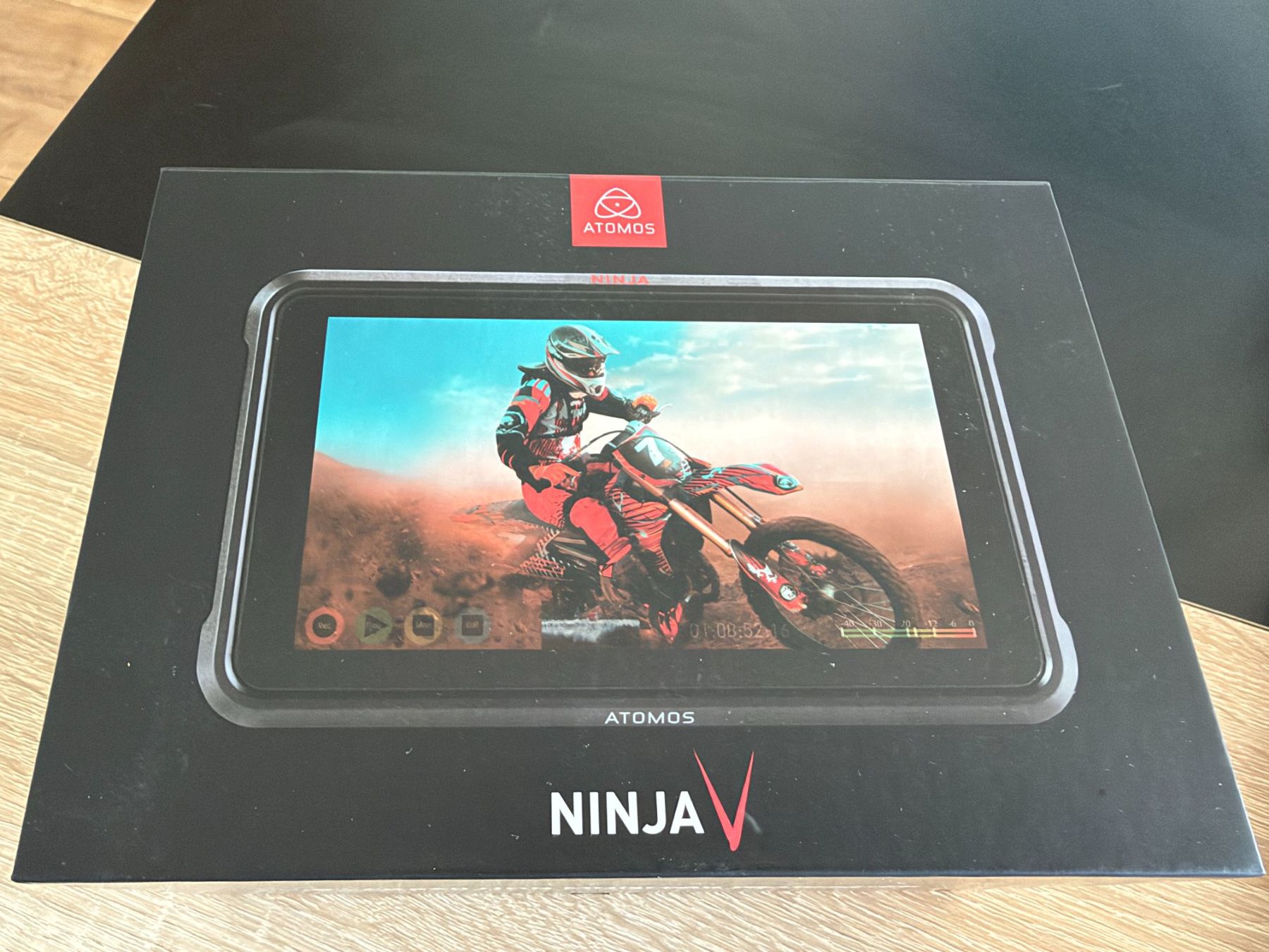 Atomos Registratori: Atomos Ninja V + Samsung 1T + 3 batteries + câble + support – Usato da Courgenay venduto da Mic2412 3
