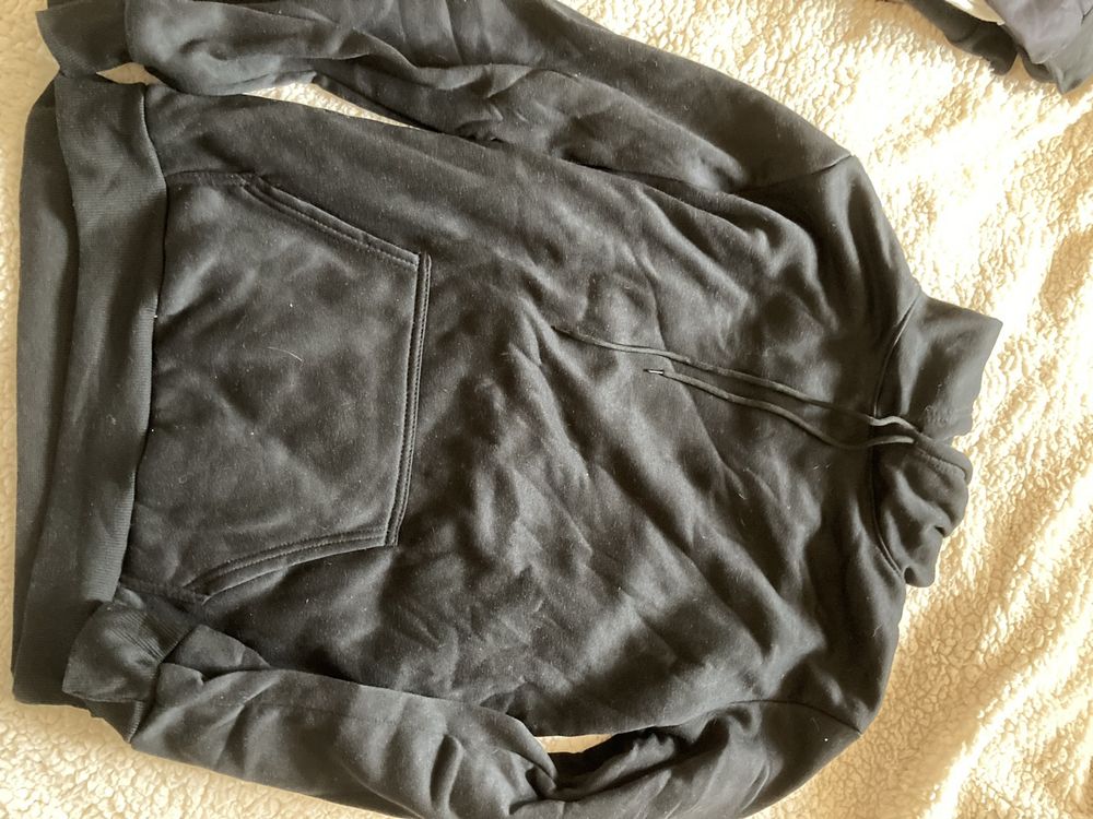 Pulls & Sweat-shirts: Pull à capuche noir – Neuf avec emballage d'origine à Boudry par mor_vt5m