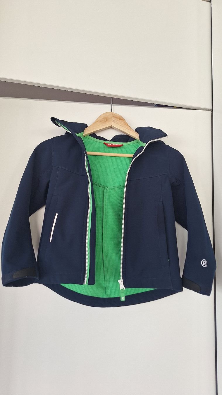 Reima Giacche & Cappotti: Reima Softshelljacke Gr. 116 Dunkelblau Wasserdicht – Usato da Oberkulm venduto da kar_jgx9