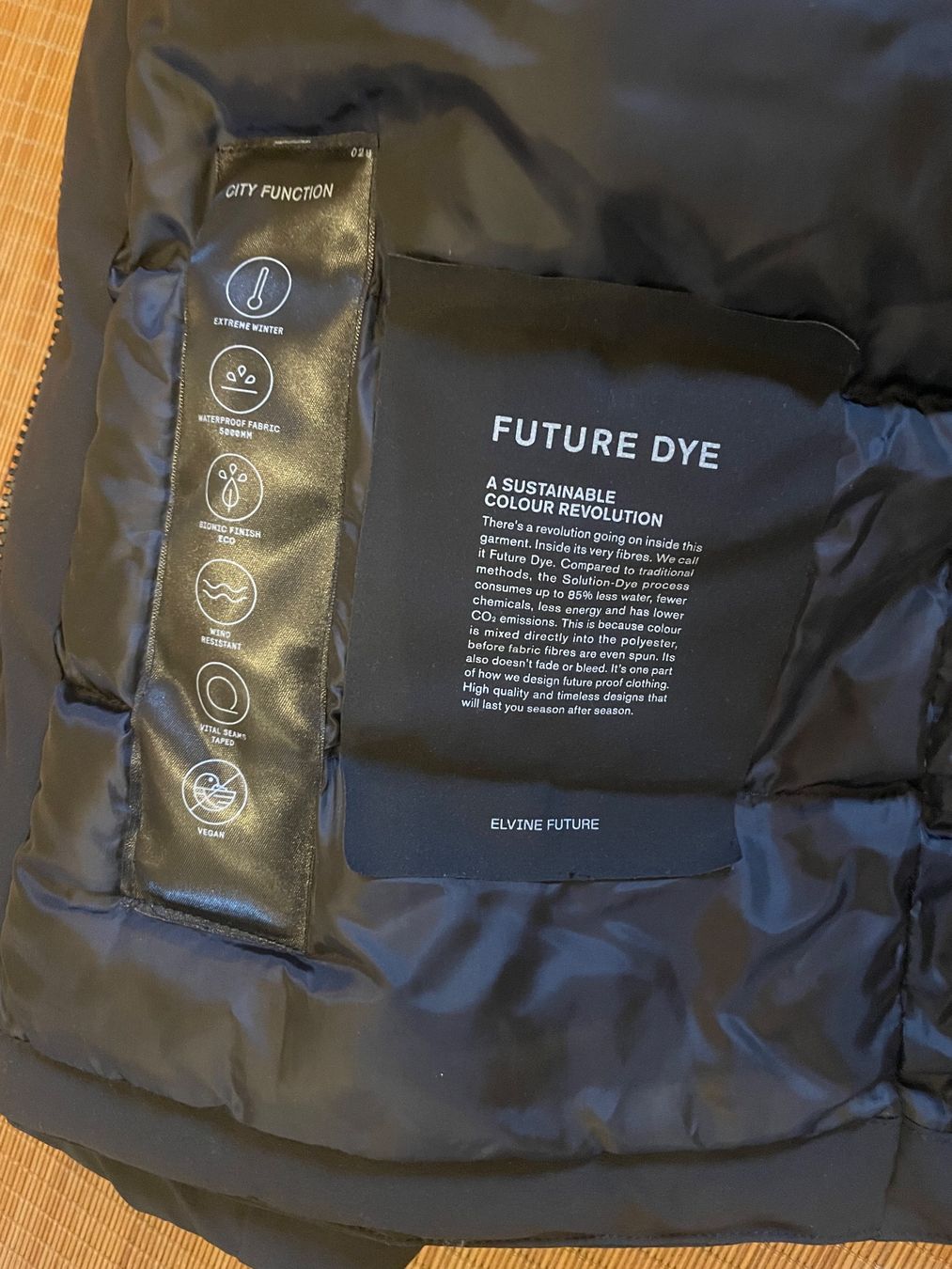 Elvine Jacken: ELVINE Winter Jacke mit Kapuze Grösse S – Gebraucht aus Zürich von Chr_81 3