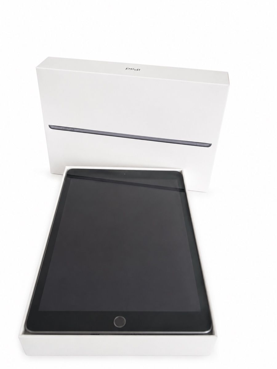 Apple Tablettes PC: Apple iPad mit Originalverpackung guter Zustand – D'occasion à Willisau par aid_v56b