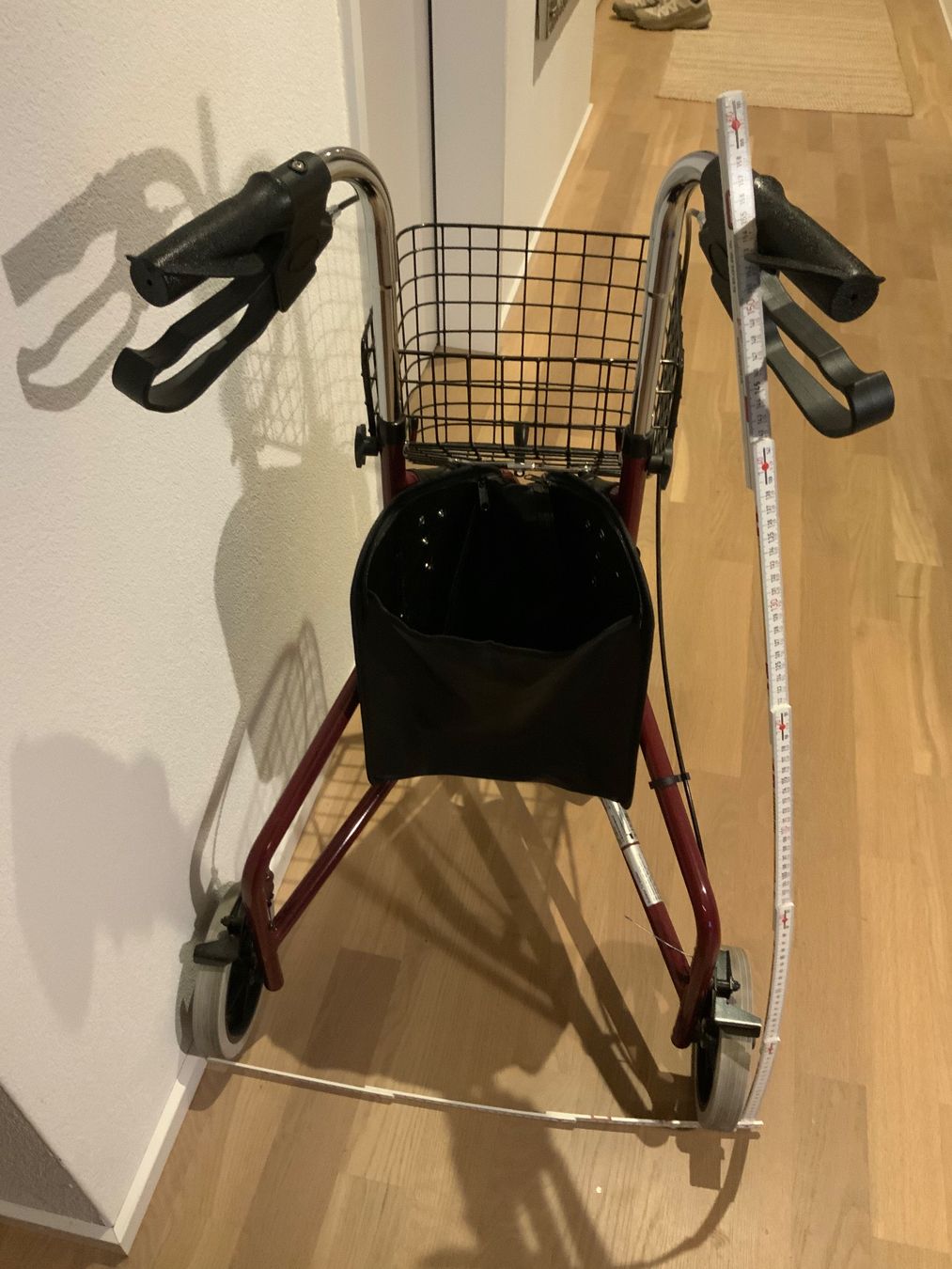 Aides à la marche: Rollator – D'occasion à Brugg AG par Iceland74 3