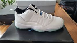 Jordan 11 retro low