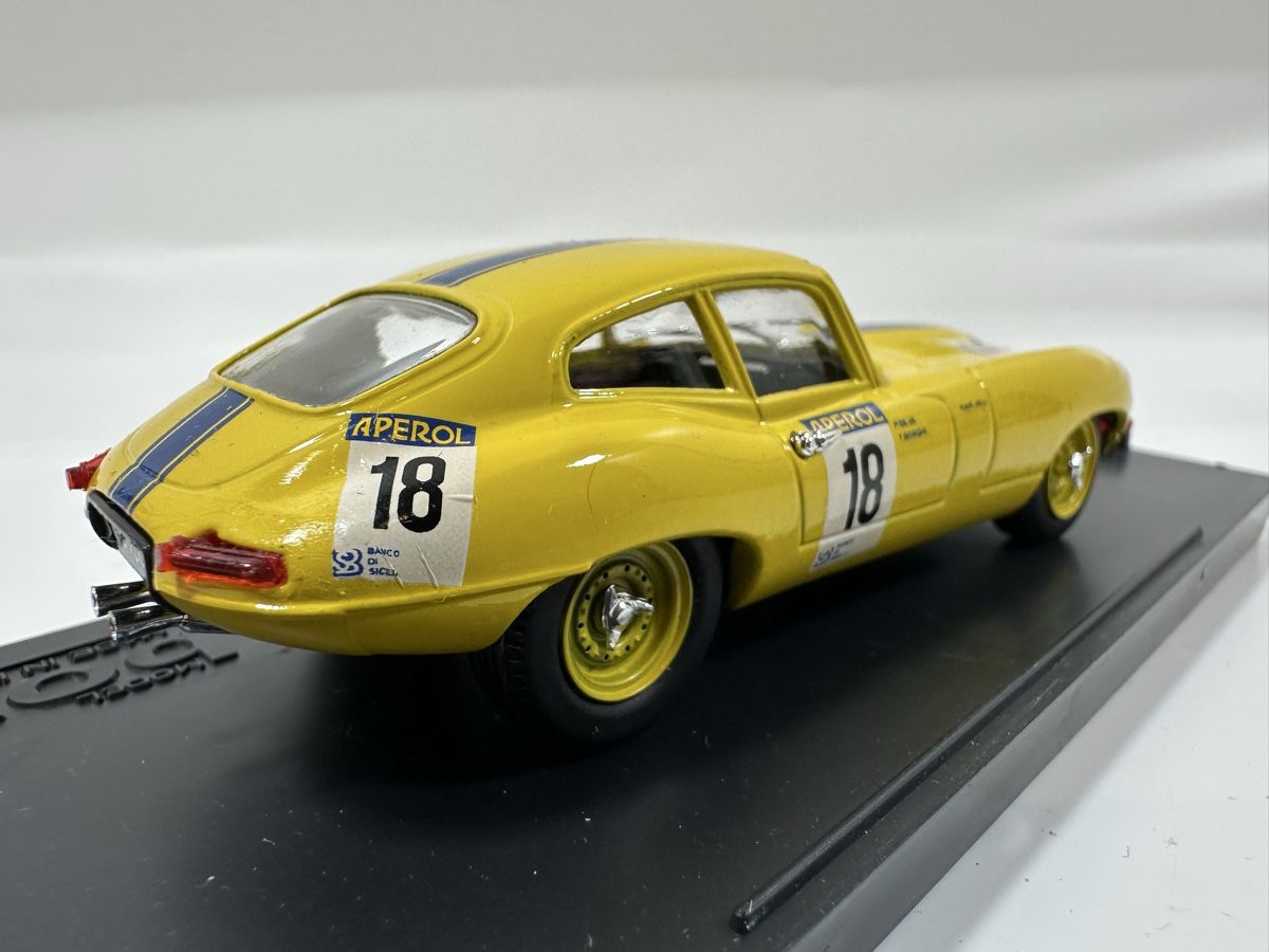 Jaguar Modellini d'auto: Jaguar E Type Targa Florio 1:43, inkl. Acrylbox, MODEL BOX – Nuovo (secondo la descrizione) da Zofingen venduto da rf9_x2xt 5