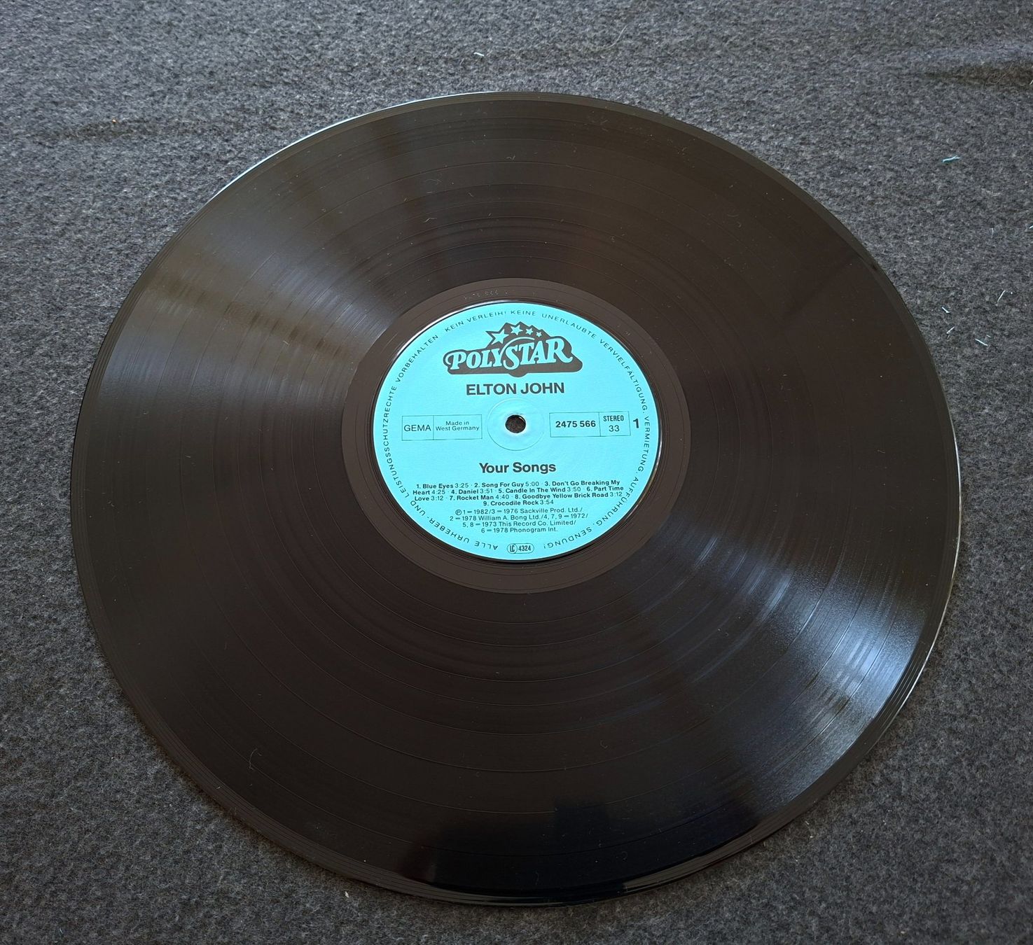 Dischi in vinile: Elton John, Your Songs, LP – Usato da Merenschwand venduto da lea61 2