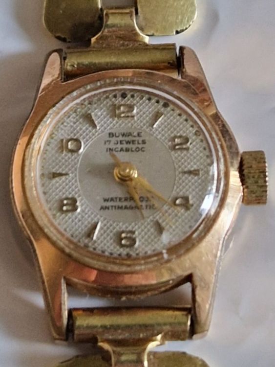 891993_4