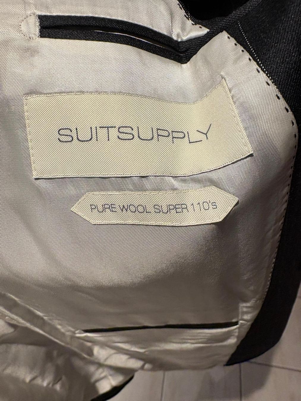Suitsupply Costumes, combinaisons de sport et fonctionnelles: Suitsupply Anzug, Grösse 50 – D'occasion à Abtwil SG par ticktack89 5