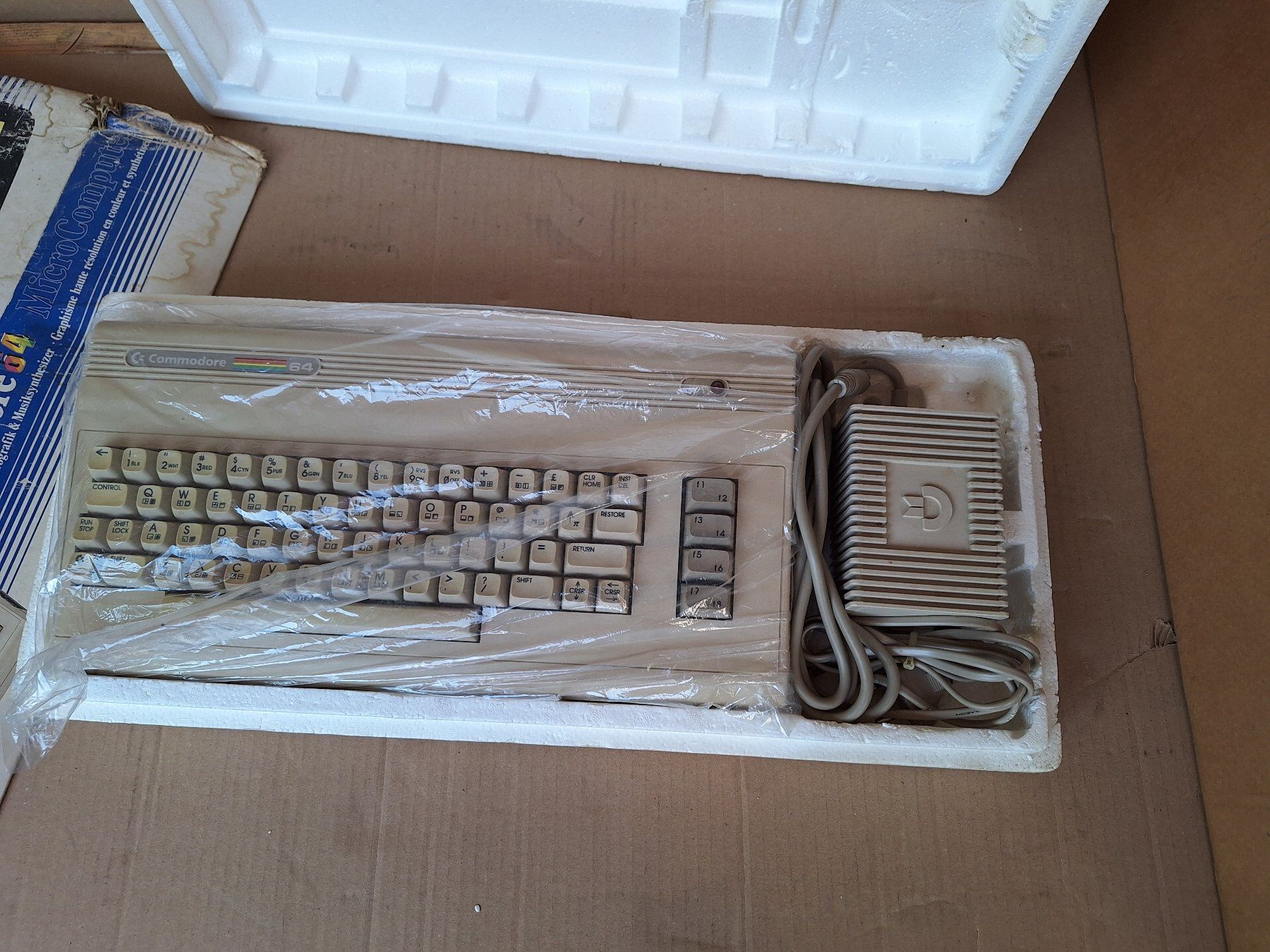Commodore PCs: Commodore 64 – Defekt aus Madiswil von  6