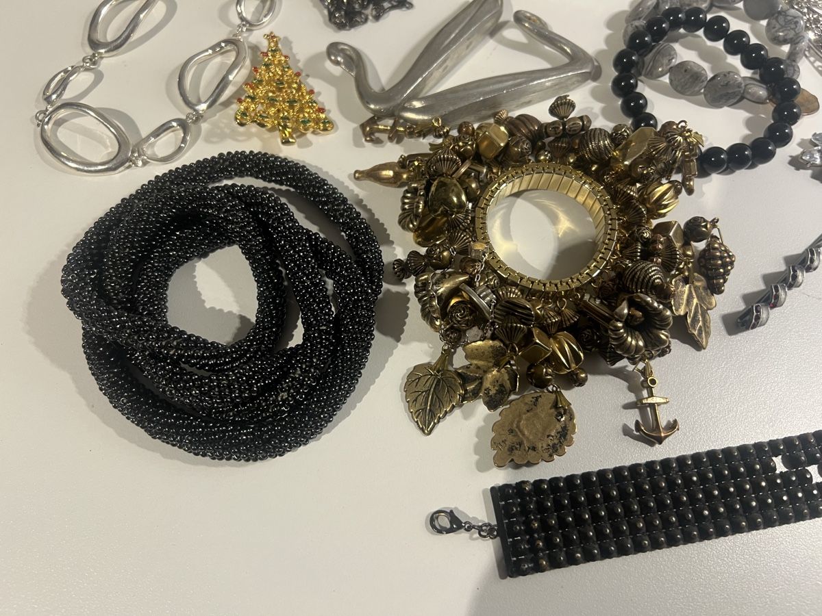 Sonstiger Schmuck: Lot de bijoux anciens – Gebraucht aus St-Pierre-Clages von ste_xk6p 1