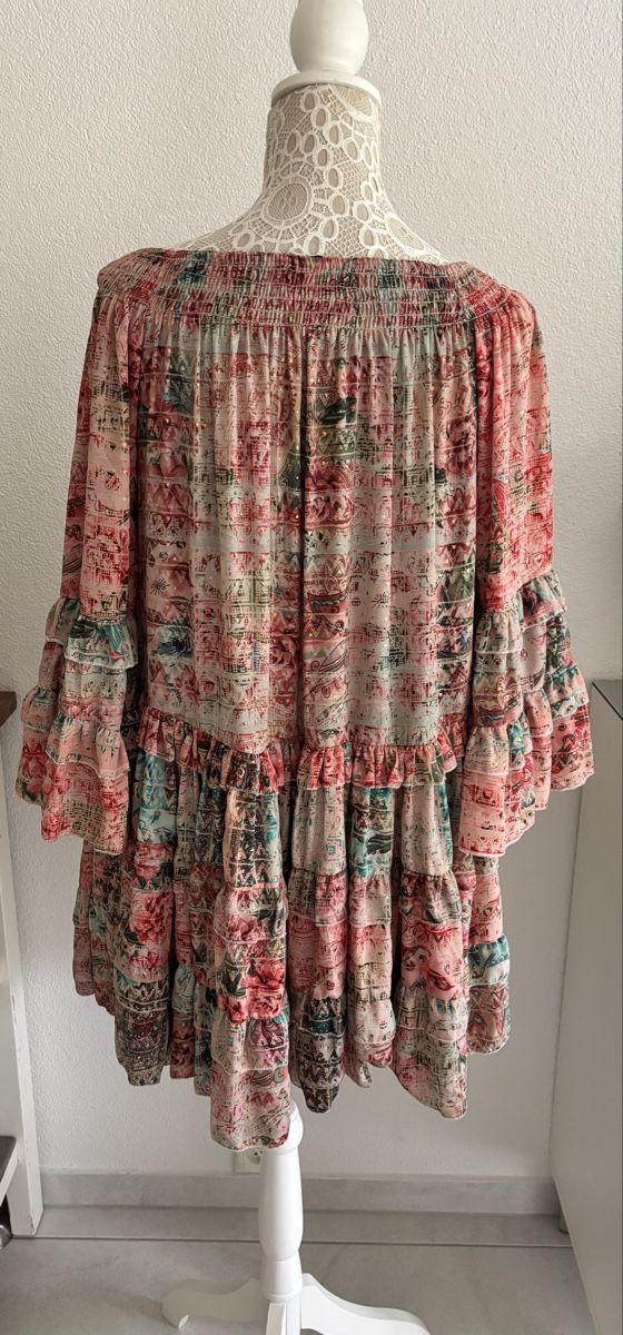 Vestiti: Kleid Gr.42 – Usato da Eglisau venduto da 3flower-power3 2