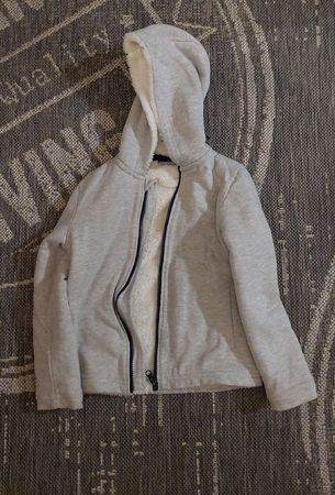 Kinder Kapuzenjacke Grau mit Teddyfutter Grösse 122-128