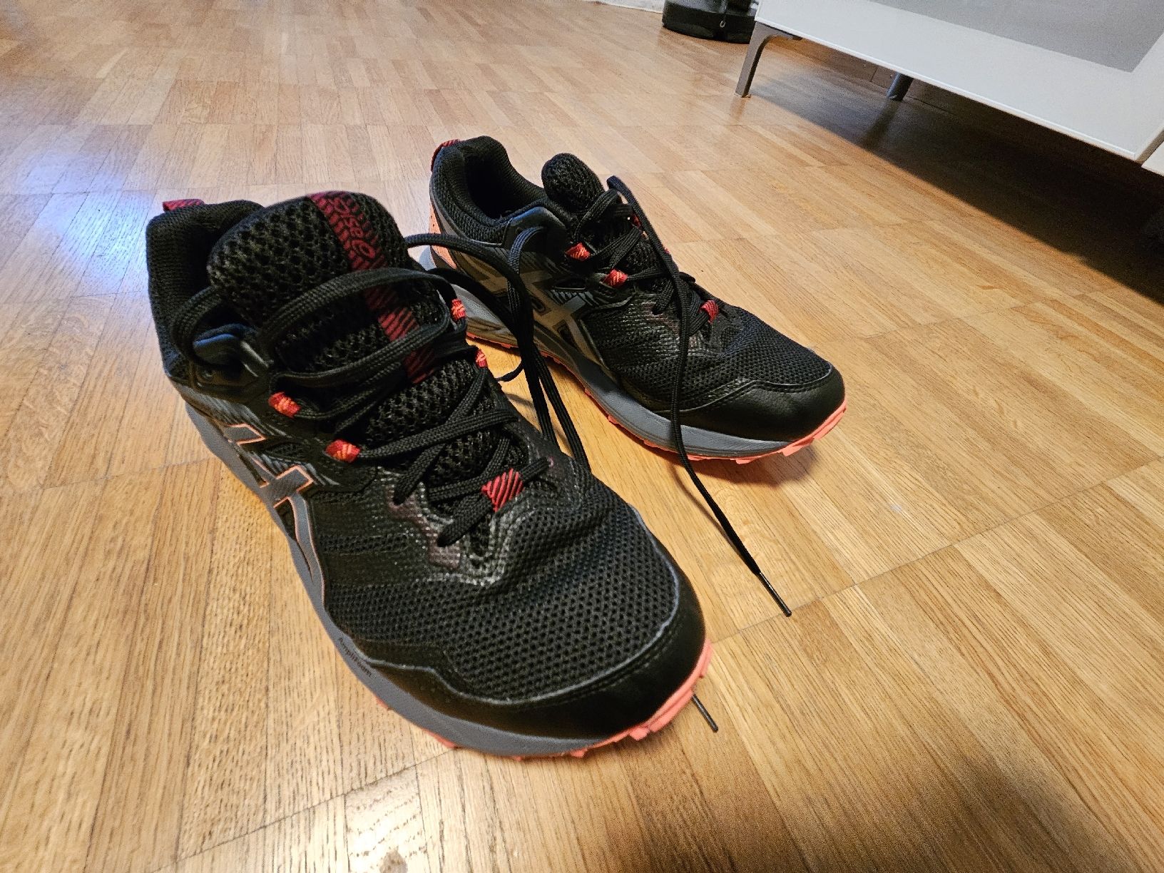 Asics Chaussures hommes: Asics Sonoma 6 Schuhe – D'occasion à Lenzburg par lau_nn7p 1